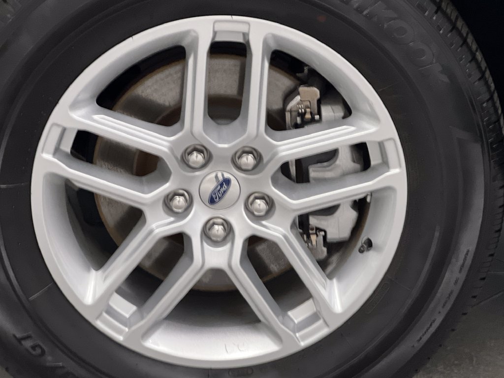Used 2025 Ford Explorer Active AWD/4WD image 73