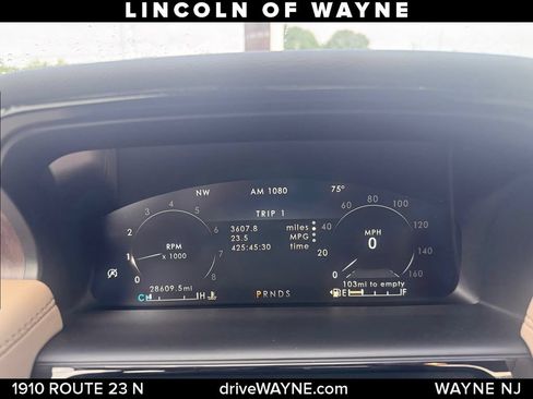 Certified 2022 Lincoln Nautilus Reserve AWD/4WD image 15