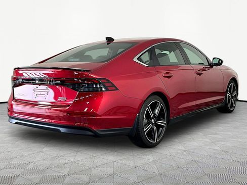 Used 2025 Honda Accord Sport image 6