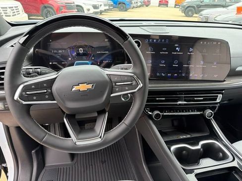 New 2026 Chevrolet Traverse High Country w/ LPO, Floor Liner Package AWD/4WD image 17