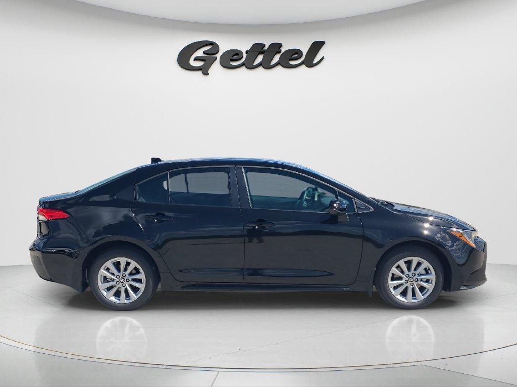 New 2027 Toyota Corolla LE w/ LE Premium Package FWD image 4