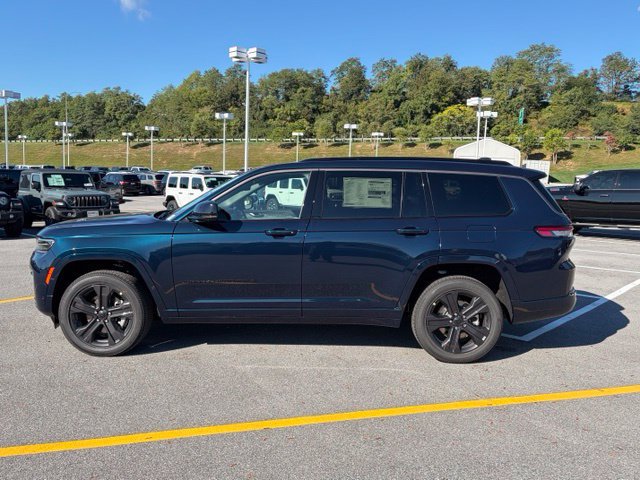 New 2027 Jeep Grand Cherokee L Limited AWD/4WD image 2