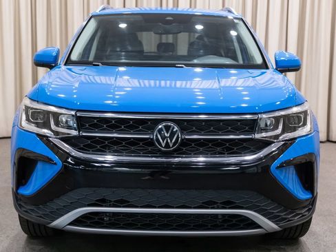 Certified 2023 Volkswagen Taos SEL AWD/4WD image 3