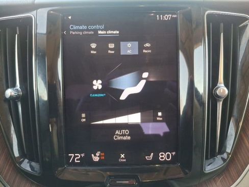 Used 2021 Volvo XC60 T6 Momentum image 23