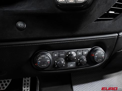 Used 2019 Ferrari 488 Pista Coupe image 38