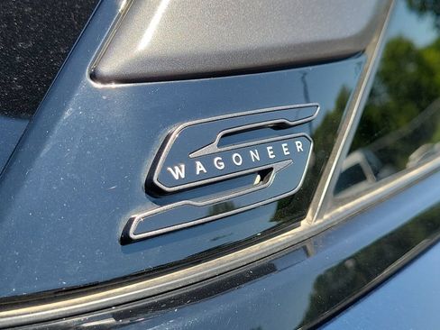 Used 2024 Jeep Wagoneer Launch Edition AWD/4WD image 6