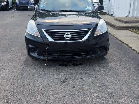 Used 2014 Nissan Versa SV FWD image 23