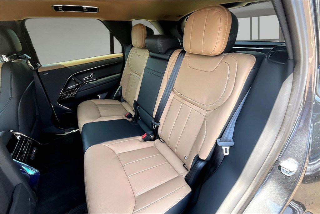 New 2026 Land Rover Range Rover Sport Dynamic SE AWD/4WD image 10