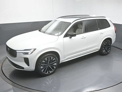 Certified 2026 Volvo XC90 B6 Ultra w/ Protection Package Premier AWD/4WD image 45