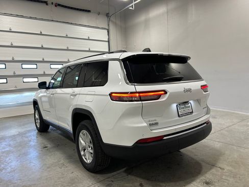 New 2026 Jeep Grand Cherokee L Laredo image 8