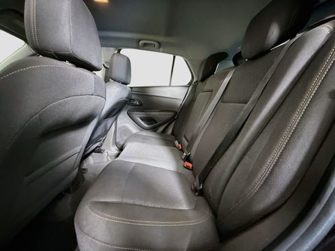 Used 2019 Chevrolet Trax LS FWD image 23