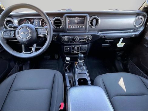 Used 2023 Jeep Gladiator Sport AWD/4WD image 14