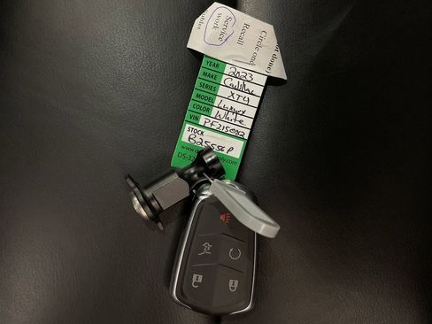 Used 2023 Cadillac XT4 Luxury image 29