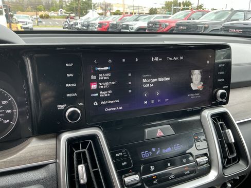 Certified 2023 Kia Sorento S AWD/4WD image 22