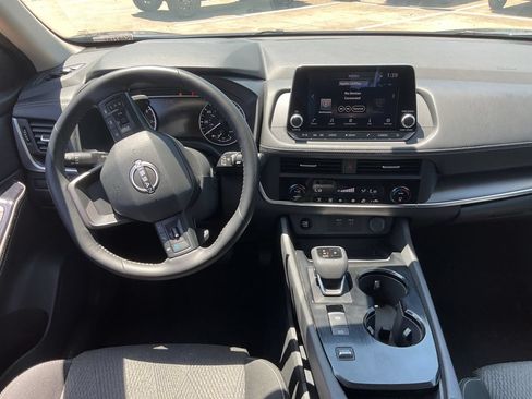 Used 2026 Nissan Rogue SV FWD image 11
