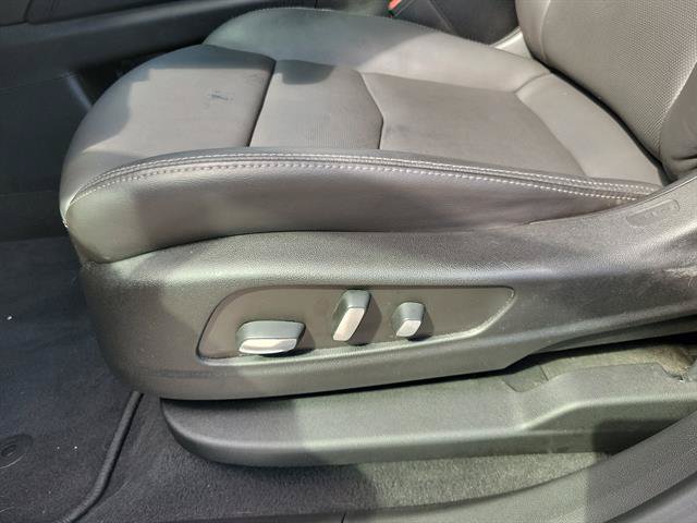 Certified 2023 Cadillac XT5 Premium Luxury w/ Technology Package FWD image 13