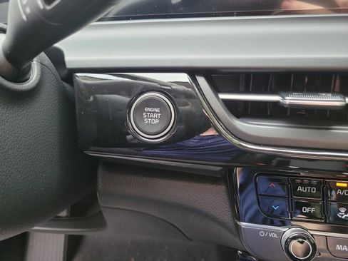 New 2026 Kia Seltos S FWD image 20