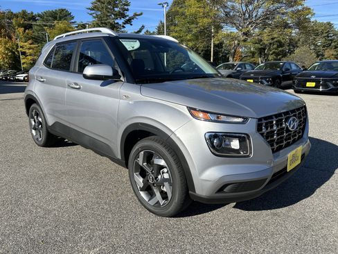 New 2026 Hyundai Venue SEL image 9