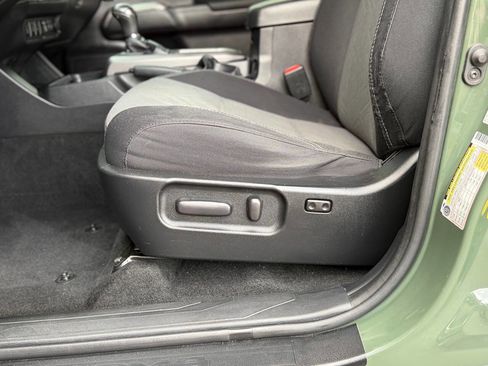 Used 2021 Toyota Tacoma TRD Sport image 9