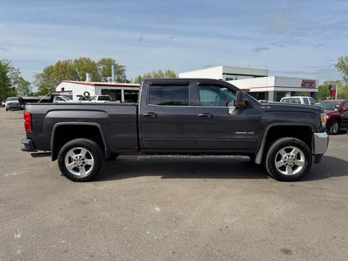 Used 2016 GMC Sierra 2500 SLE w/ SLE Preferred Package AWD/4WD image 6