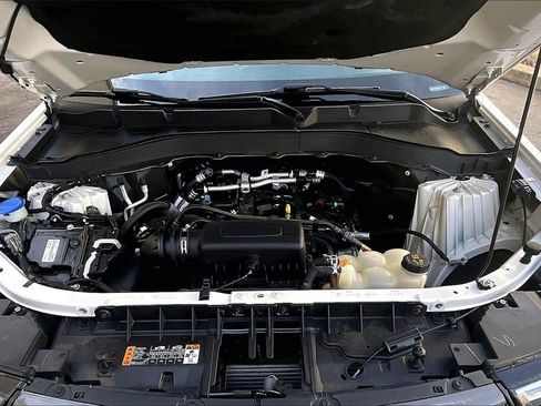 Used 2022 Ford Explorer XLT w/ Equipment Group 202A image 30