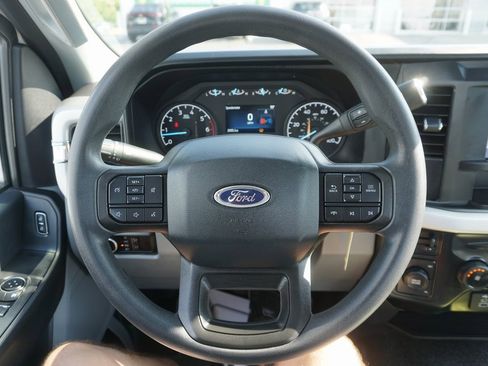 Used 2023 Ford F250 XL image 3