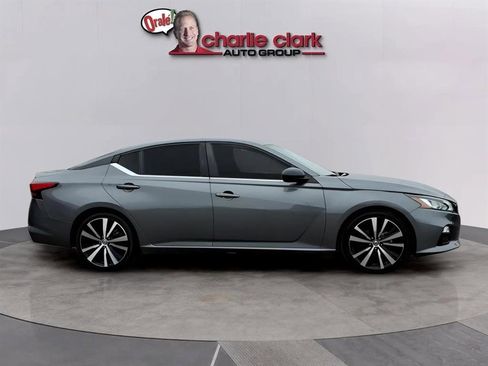 Used 2021 Nissan Altima 2.5 SR image 6