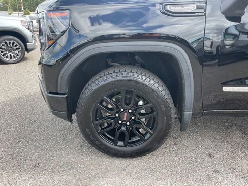 Used 2024 GMC Sierra 1500 Elevation image 12