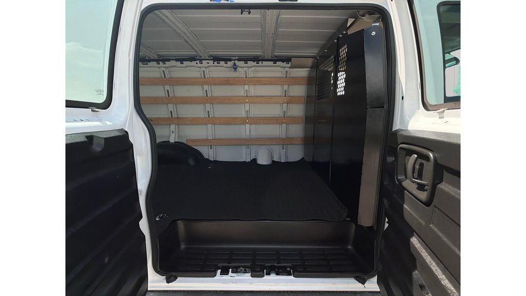 Used 2025 Chevrolet Express 2500 w/ Driver Convenience Package RWD image 42
