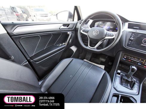 Used 2023 Volkswagen Tiguan SE image 9