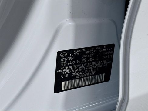 New 2025 Genesis G70 3.3T Advanced w/ Sport Prestige Package image 34