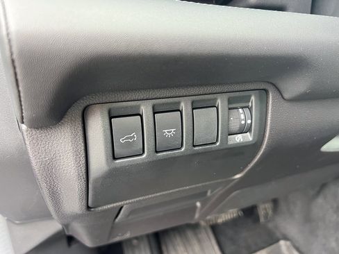 Used 2023 Subaru Ascent Limited image 21