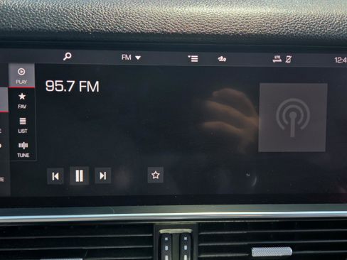 Used 2020 Porsche Cayenne AWD/4WD image 27