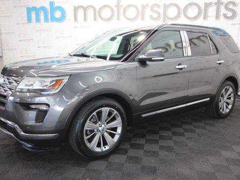 Used 2018 Ford Explorer Limited FWD image 2