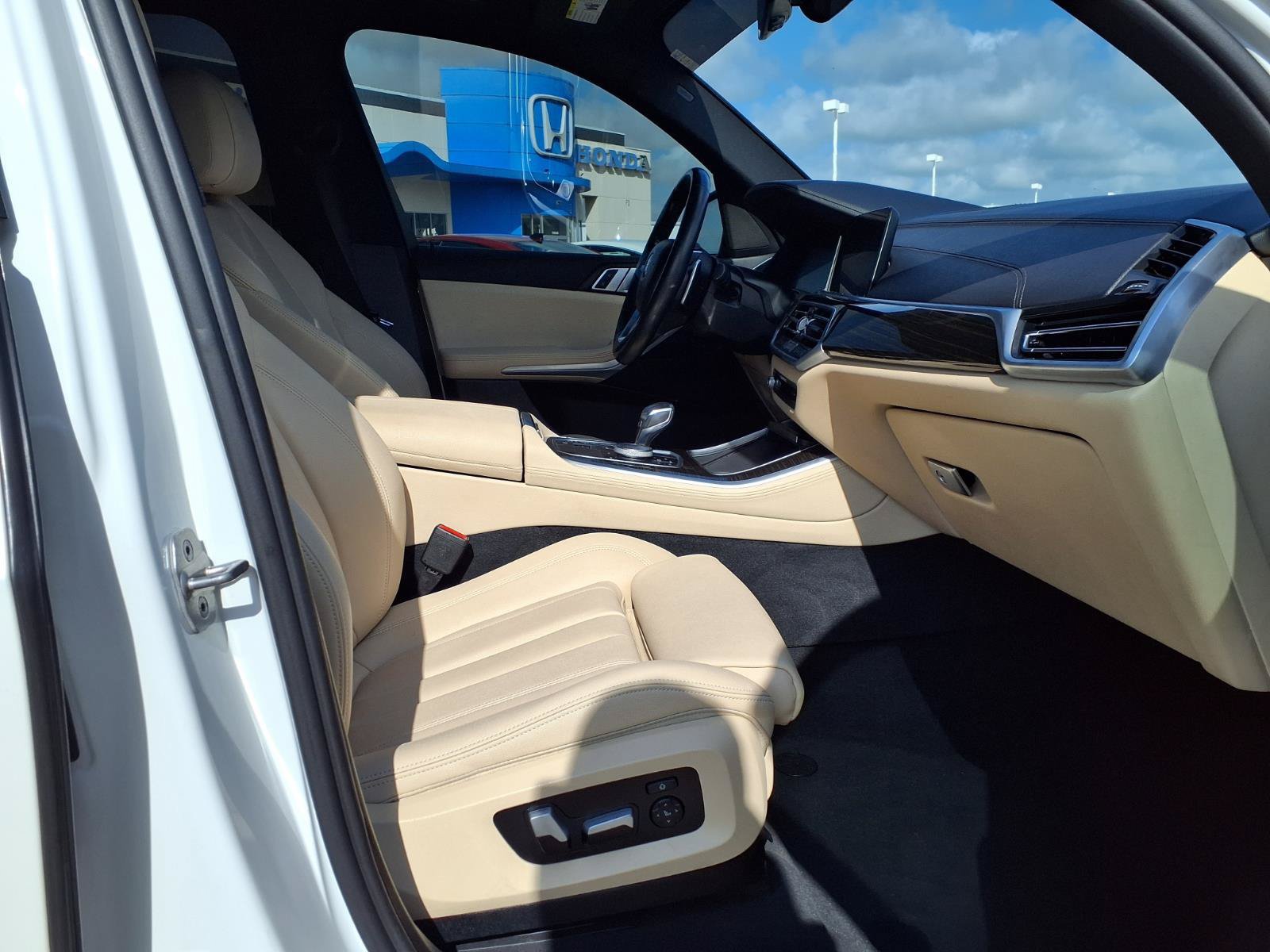 Used 2021 BMW X5 sDrive40i RWD image 14