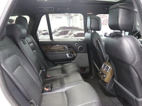 Used 2018 Land Rover Range Rover Supercharged AWD/4WD image 24
