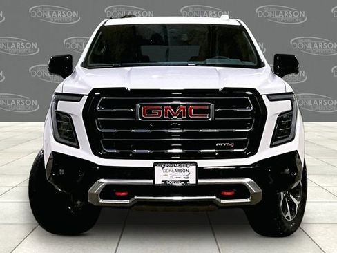 Used 2026 GMC Yukon XL AT4 AWD/4WD image 2