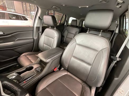 Used 2019 GMC Acadia SLT AWD/4WD image 9