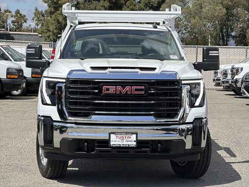 New 2026 GMC Sierra 2500 Pro w/ Convenience Package AWD/4WD image 2
