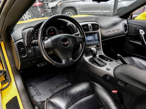 Used 2006 Chevrolet Corvette Coupe image 2