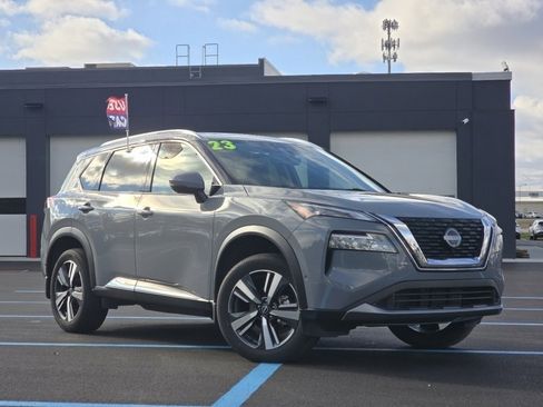 Used 2023 Nissan Rogue SL w/ SL Premium Package image 2