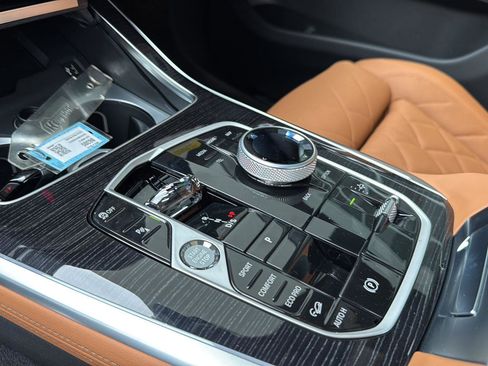 New 2026 BMW X7 xDrive40i image 24