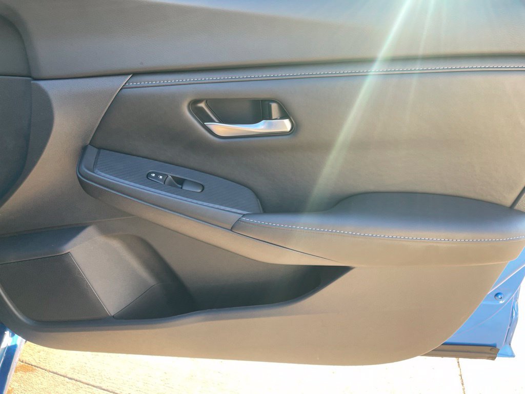 Used 2024 Nissan Sentra SV FWD image 26