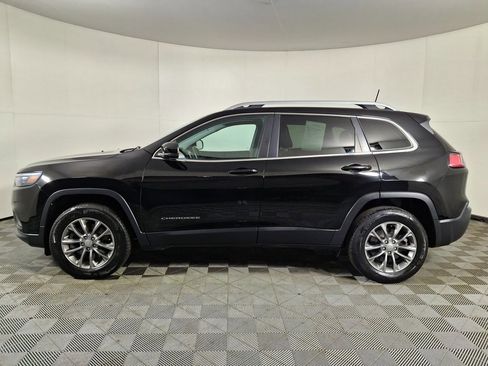 Used 2019 Jeep Cherokee Latitude Plus w/ Cold Weather Group image 2