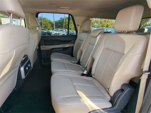 Used 2024 Ford Expedition Max XLT image 17