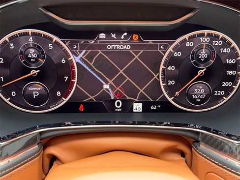 Used 2022 Bentley Flying Spur W12 image 23