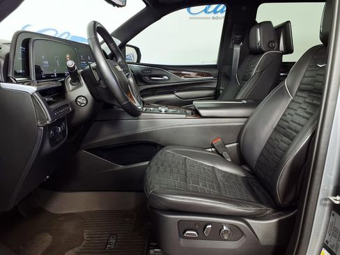 Used 2021 Cadillac Escalade ESV Premium Luxury Platinum image 7