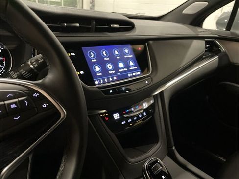 Certified 2025 Cadillac XT5 Premium Luxury image 20