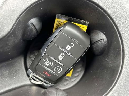 New 2026 RAM 1500 4x4 Crew Cab image 30