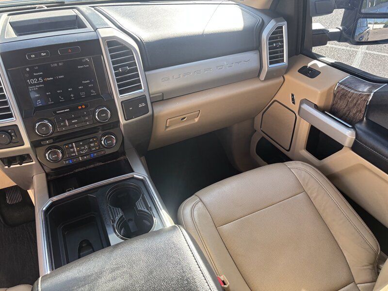 Used 2017 Ford F350 Lariat w/ Lariat Value Package AWD/4WD image 22